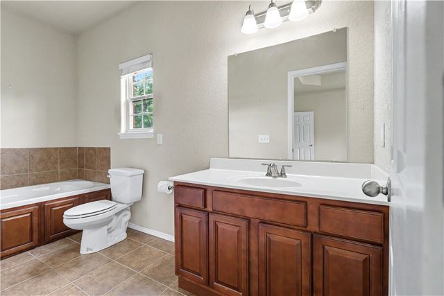 5003 Cross Creek Boulevard, Rogers, AR 72758