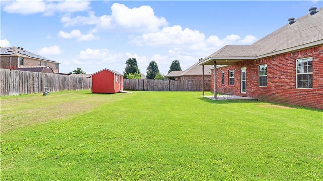5003 Cross Creek Boulevard, Rogers, AR 72758
