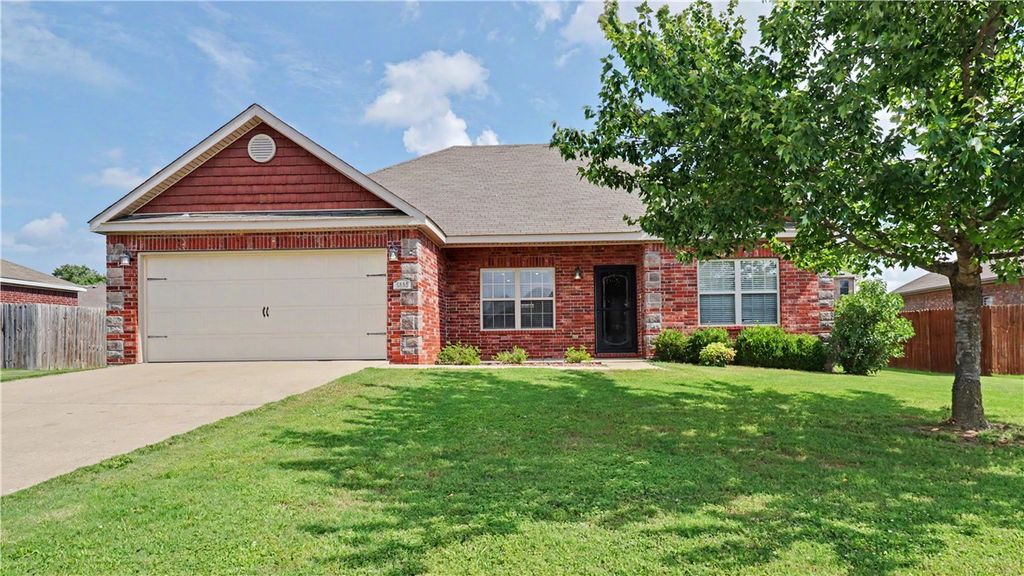 5003 Cross Creek Boulevard, Rogers, AR 72758