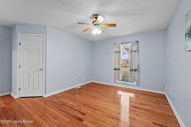 7409 Independence Cove, Louisville, KY 40214