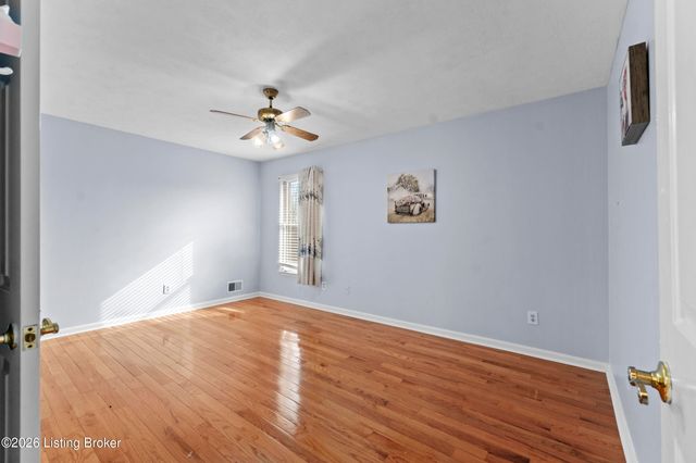 7409 Independence Cove, Louisville, KY 40214