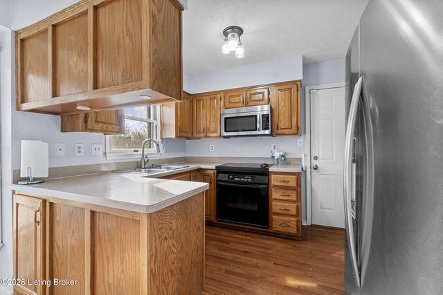 7409 Independence Cove, Louisville, KY 40214