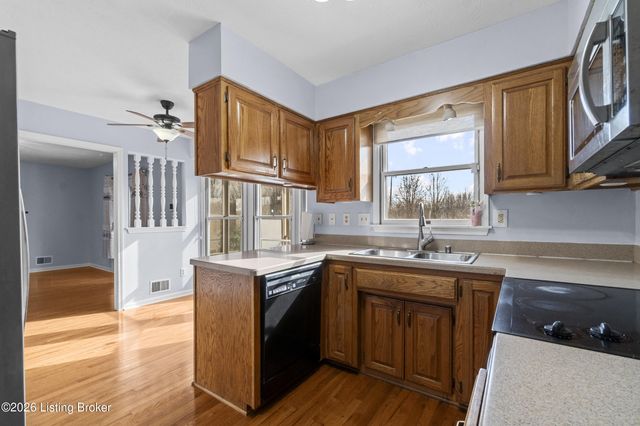 7409 Independence Cove, Louisville, KY 40214