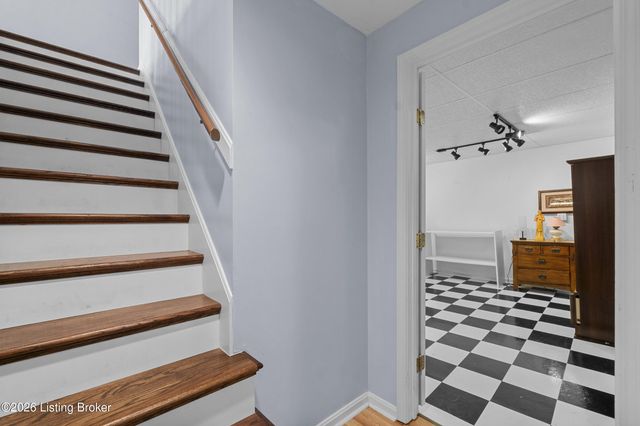 7409 Independence Cove, Louisville, KY 40214