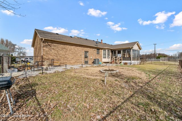 7409 Independence Cove, Louisville, KY 40214