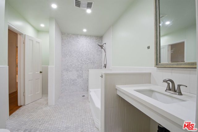 4917 Orinda Avenue, Los Angeles, CA 90043