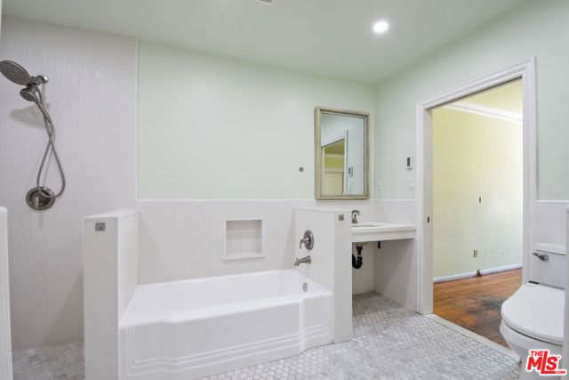 4917 Orinda Avenue, Los Angeles, CA 90043