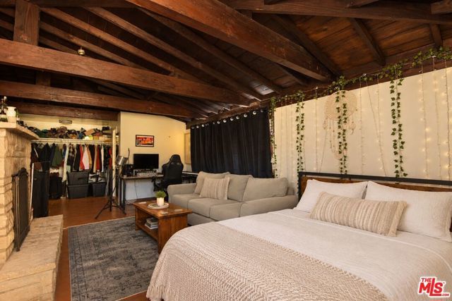 4917 Orinda Avenue, Los Angeles, CA 90043