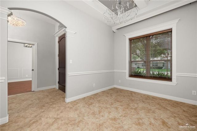 109 Palm Valley Circle, Harlingen, TX 78552