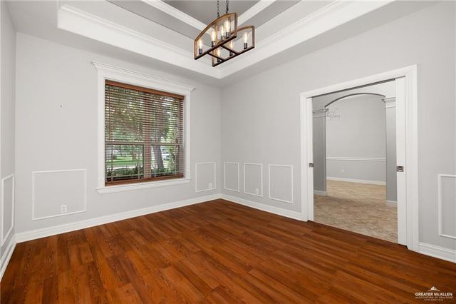 109 Palm Valley Circle, Harlingen, TX 78552