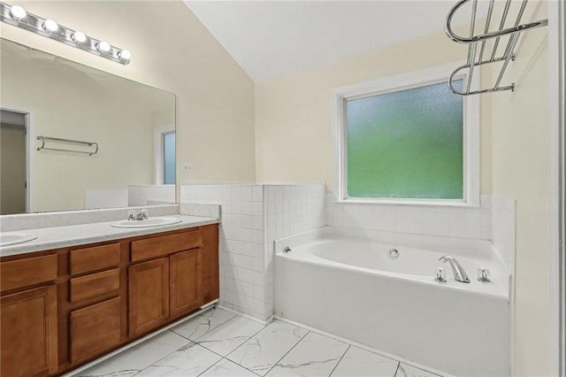 4227 Round Stone Trail, Snellville, GA 30039