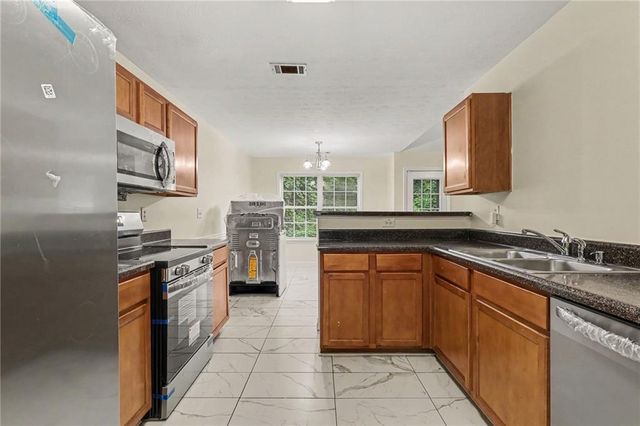 4227 Round Stone Trail, Snellville, GA 30039