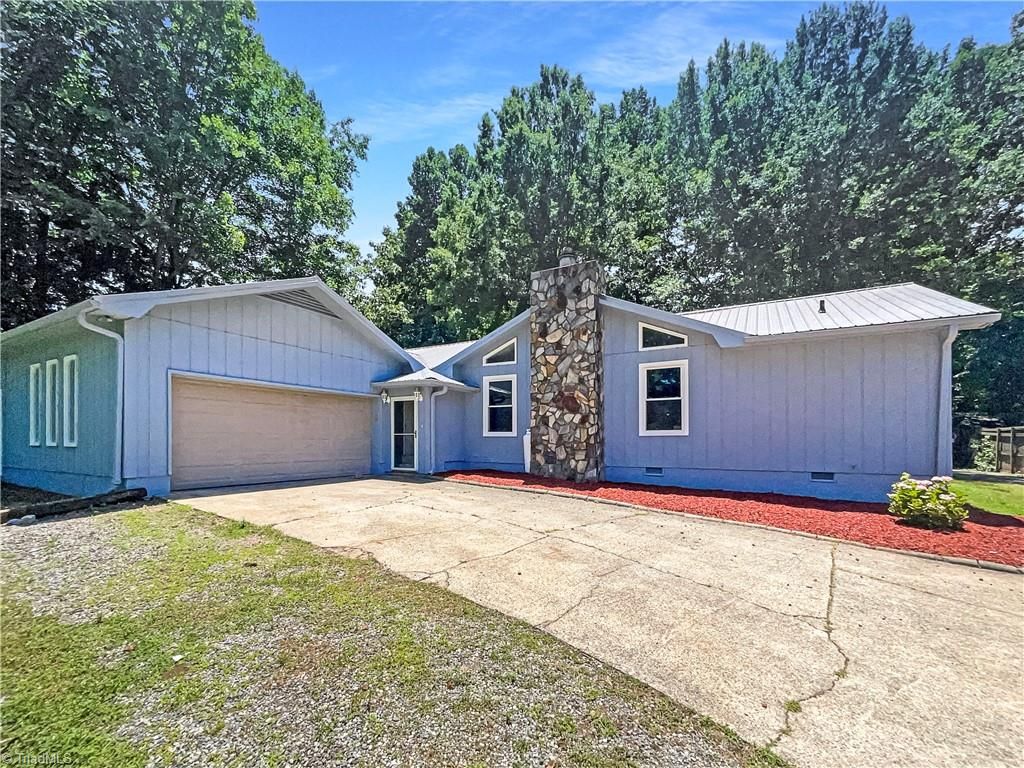 6630 Riverwood Road, Walkertown, NC 27051