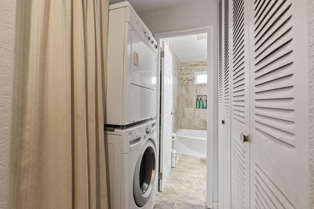 205 Random Rd, El Dorado, KS 67042