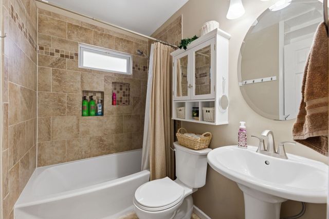 205 Random Rd, El Dorado, KS 67042