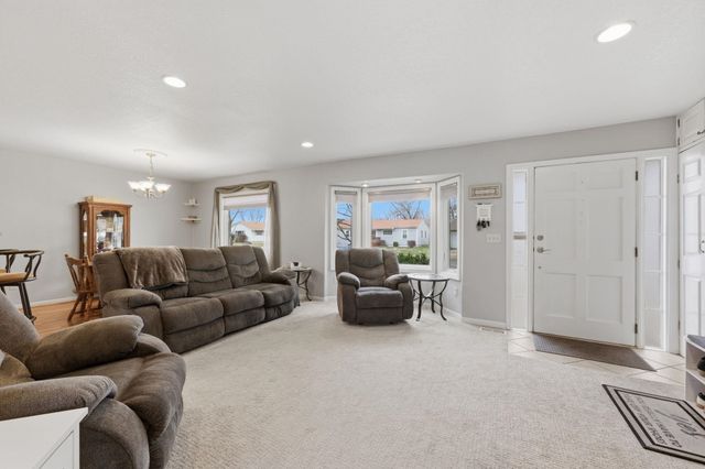 205 Random Rd, El Dorado, KS 67042