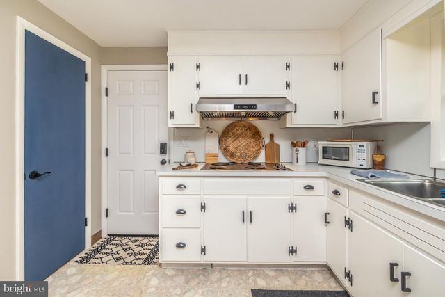96 LINDBERG AVE., Pottstown, PA 19465