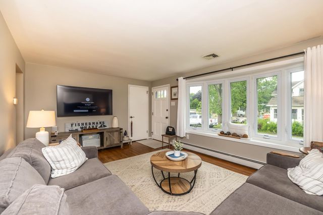 96 LINDBERG AVE., Pottstown, PA 19465