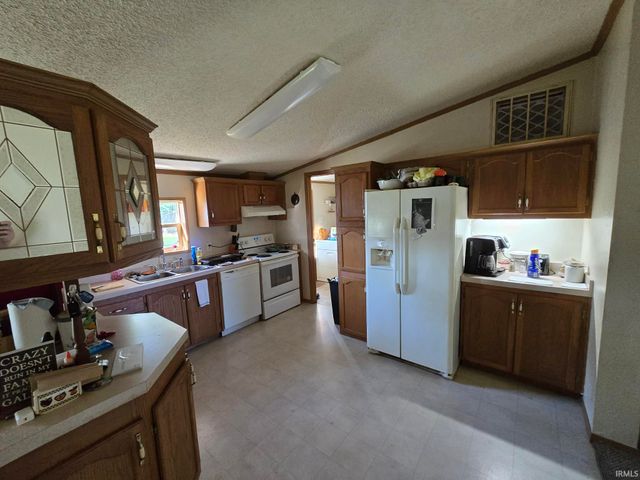 910 E SOUTH D Street, Gas City, IN 46933