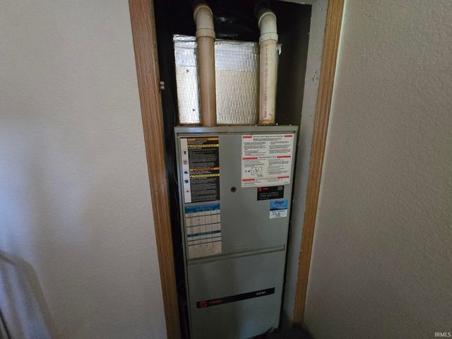 910 E SOUTH D Street, Gas City, IN 46933