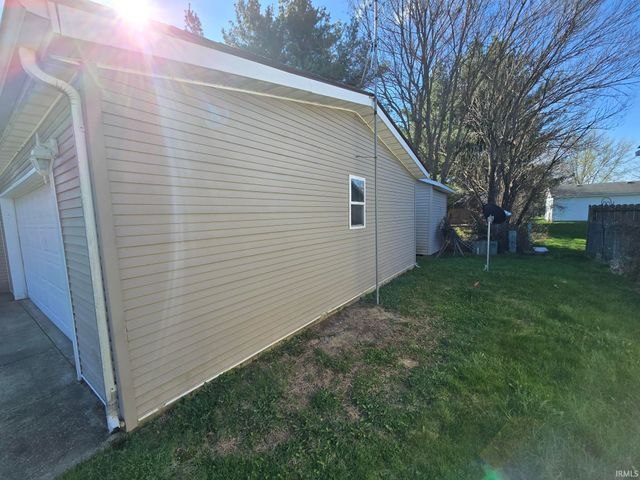 910 E SOUTH D Street, Gas City, IN 46933