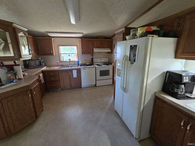 910 E SOUTH D Street, Gas City, IN 46933