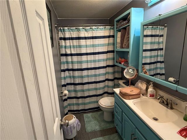 798 Lake Viking Terrace, Altamont, MO 64620