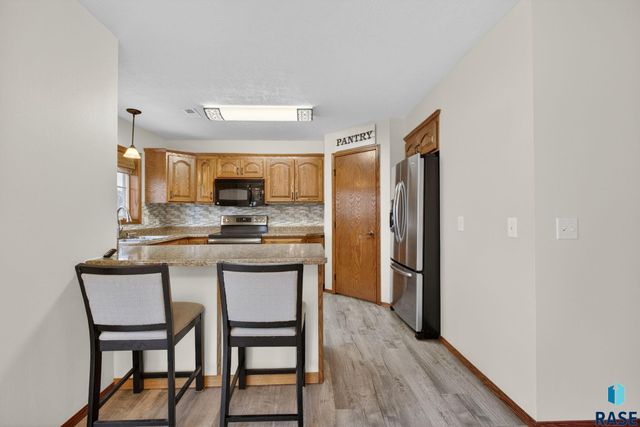 1203 N Fir Pl Place, Sioux Falls, SD 57107