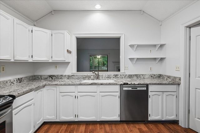 8685 CHRIS SUZANNE CIR, Memphis, TN 38018