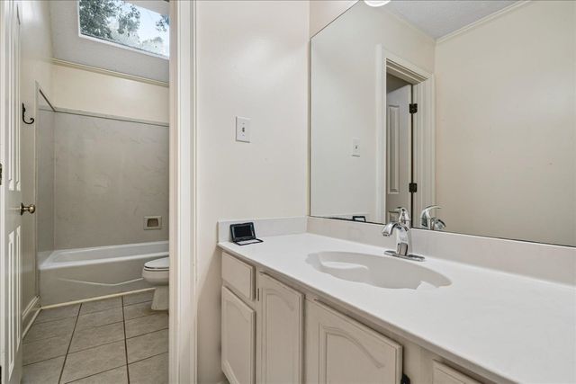 8685 CHRIS SUZANNE CIR, Memphis, TN 38018