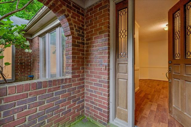 8685 CHRIS SUZANNE CIR, Memphis, TN 38018