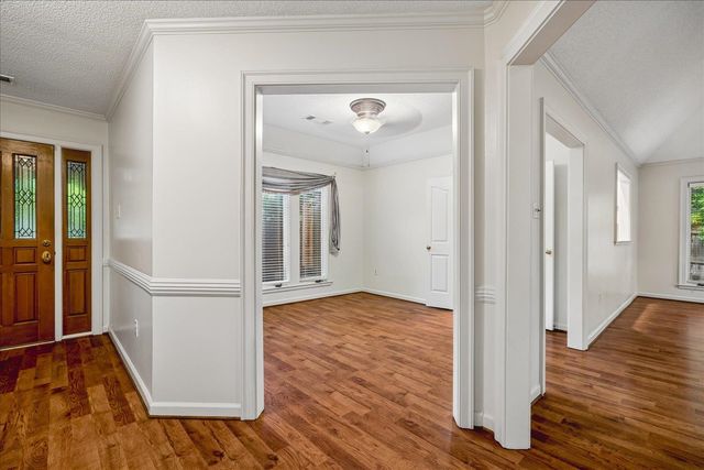 8685 CHRIS SUZANNE CIR, Memphis, TN 38018