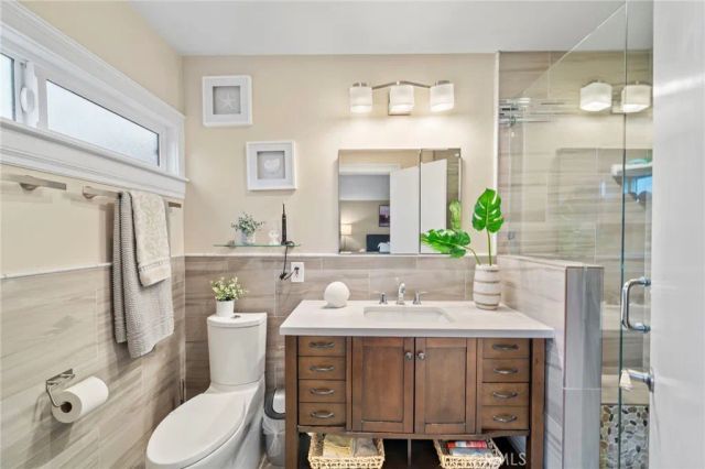 17349 Los Amigos Circle, Fountain Valley, CA 92708