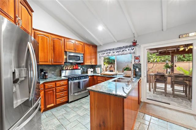 17349 Los Amigos Circle, Fountain Valley, CA 92708