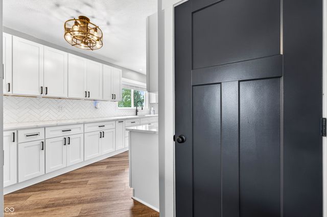 4665 S Mauxferry Road, Franklin, IN 46131