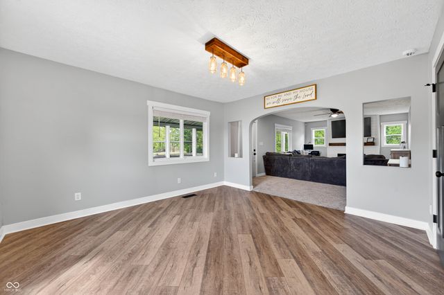 4665 S Mauxferry Road, Franklin, IN 46131