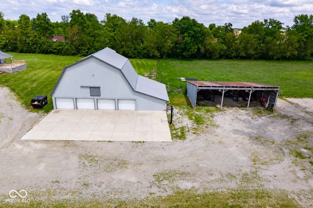 4665 S Mauxferry Road, Franklin, IN 46131