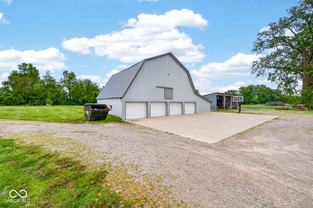 4665 S Mauxferry Road, Franklin, IN 46131