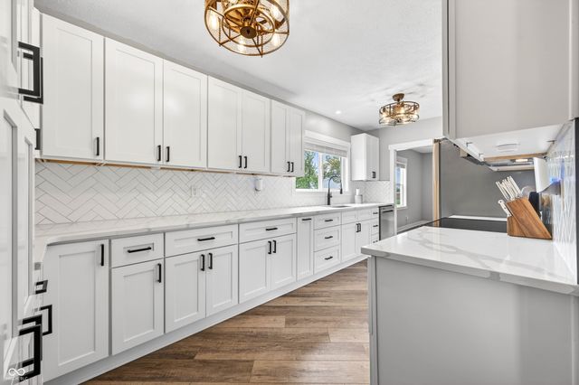 4665 S Mauxferry Road, Franklin, IN 46131
