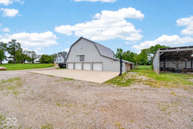 4665 S Mauxferry Road, Franklin, IN 46131