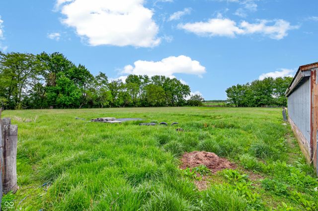 4665 S Mauxferry Road, Franklin, IN 46131