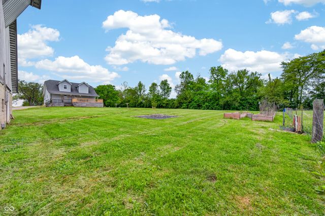 4665 S Mauxferry Road, Franklin, IN 46131