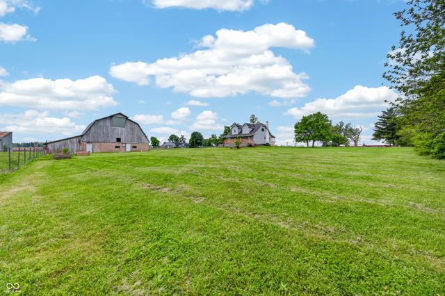 4665 S Mauxferry Road, Franklin, IN 46131