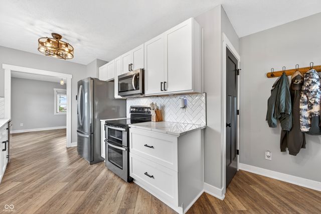 4665 S Mauxferry Road, Franklin, IN 46131