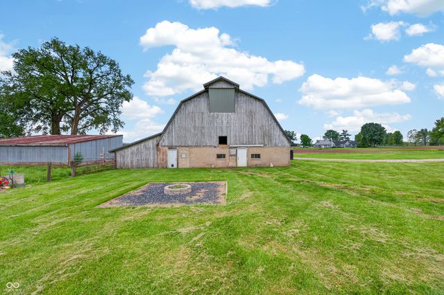 4665 S Mauxferry Road, Franklin, IN 46131