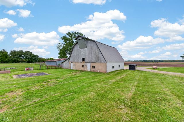 4665 S Mauxferry Road, Franklin, IN 46131