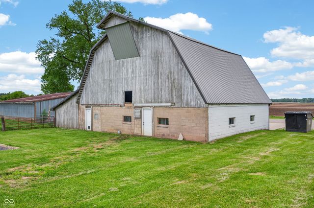 4665 S Mauxferry Road, Franklin, IN 46131