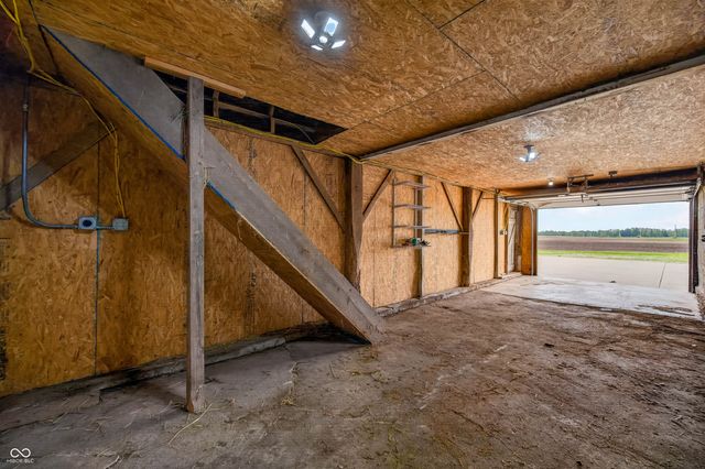 4665 S Mauxferry Road, Franklin, IN 46131