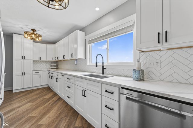 4665 S Mauxferry Road, Franklin, IN 46131