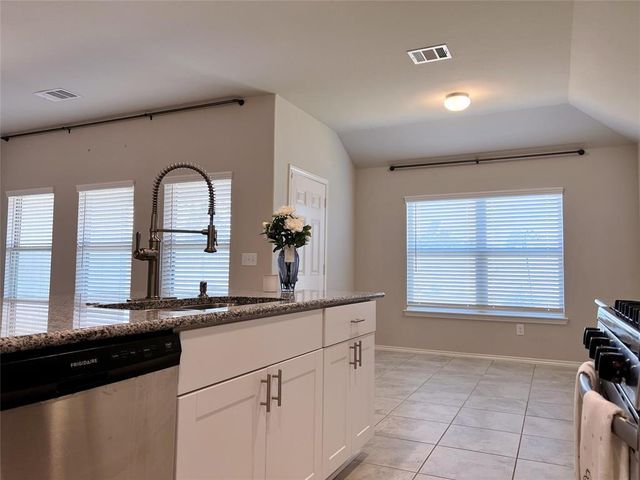 126 Courageous Side Way, Magnolia, TX 77354